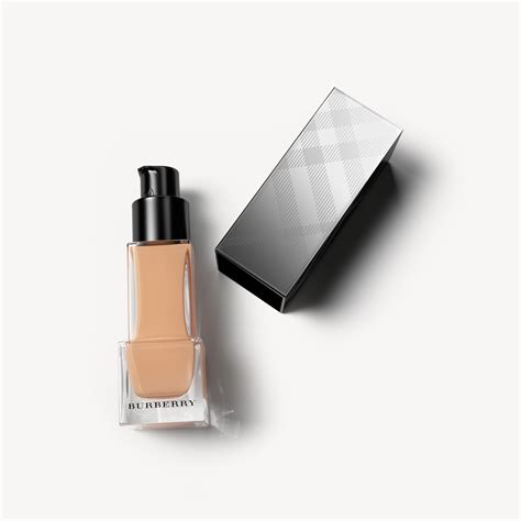 burberry foundation beyond wear|Burberry fresh glow foundation.